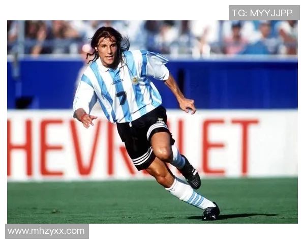 足球巨星私生活曝光 揭秘偷吃事件背后的秘密与影响 足球巨星私生活曝光 揭秘偷吃事件背后的秘密与影响