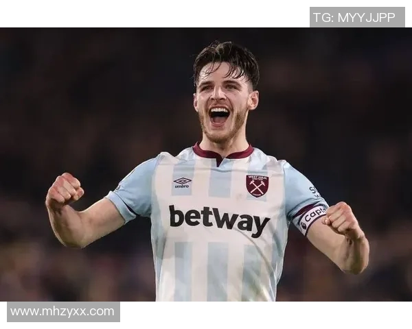 黑色巧克力足球球星闪耀赛场激情与荣耀交织的绿茵传奇 黑色巧克力足球球星闪耀赛场激情与荣耀交织的绿茵传奇